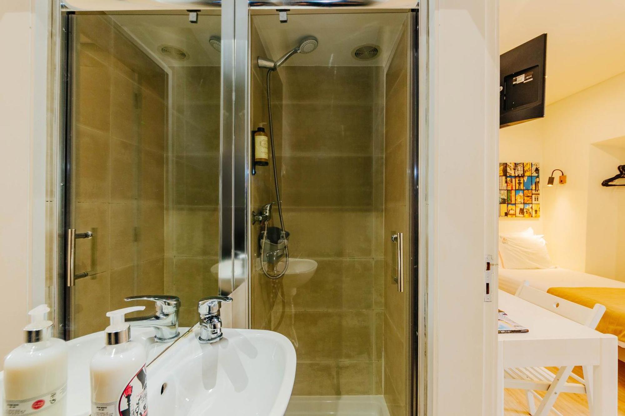 Rent4Rest Lisbon Downtown Tiny Studio Apartments Luaran gambar