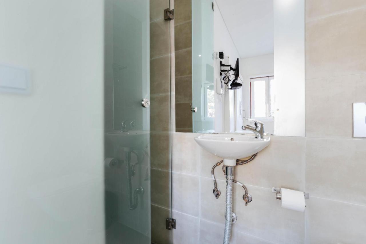 Rent4Rest Lisbon Downtown Tiny Studio Apartments Luaran gambar