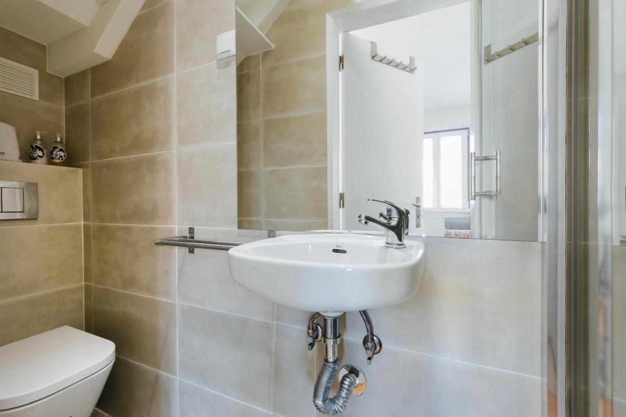 Rent4Rest Lisbon Downtown Tiny Studio Apartments Luaran gambar